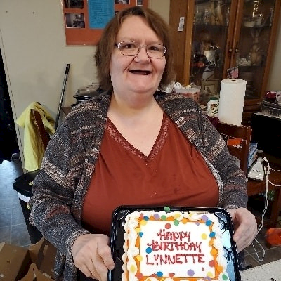 LYNNETTE